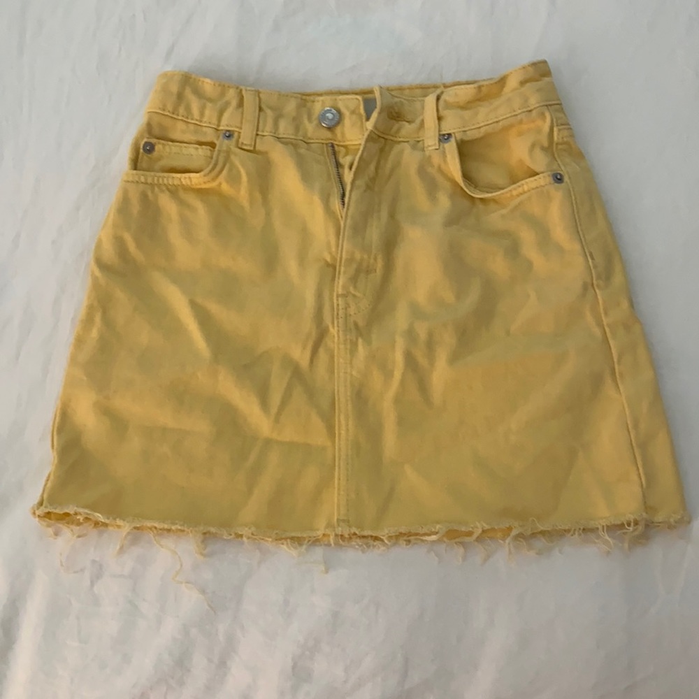 Baby yellow topshop skirt with frayed ends